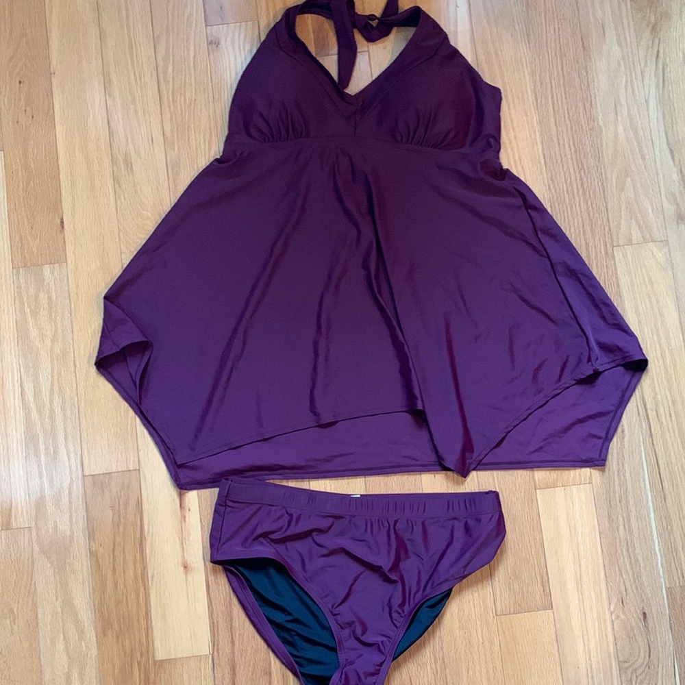Love my curves Burgundy swimsuit. NWT sz 16